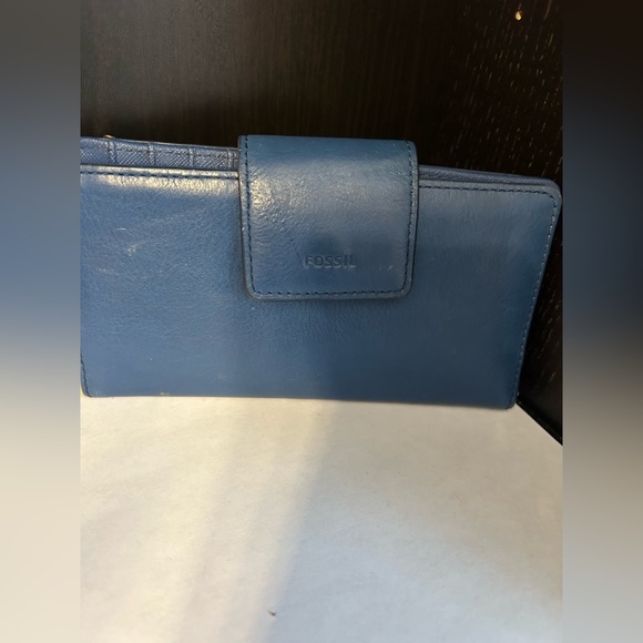 Fossil leather wallet - Picture 1 of 5